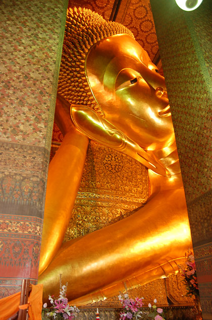 Бангкок лежачий Будда