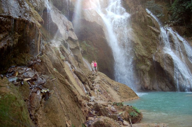 многоуровневый водопад КвангСи в 30км от Лаунг-Прабанга