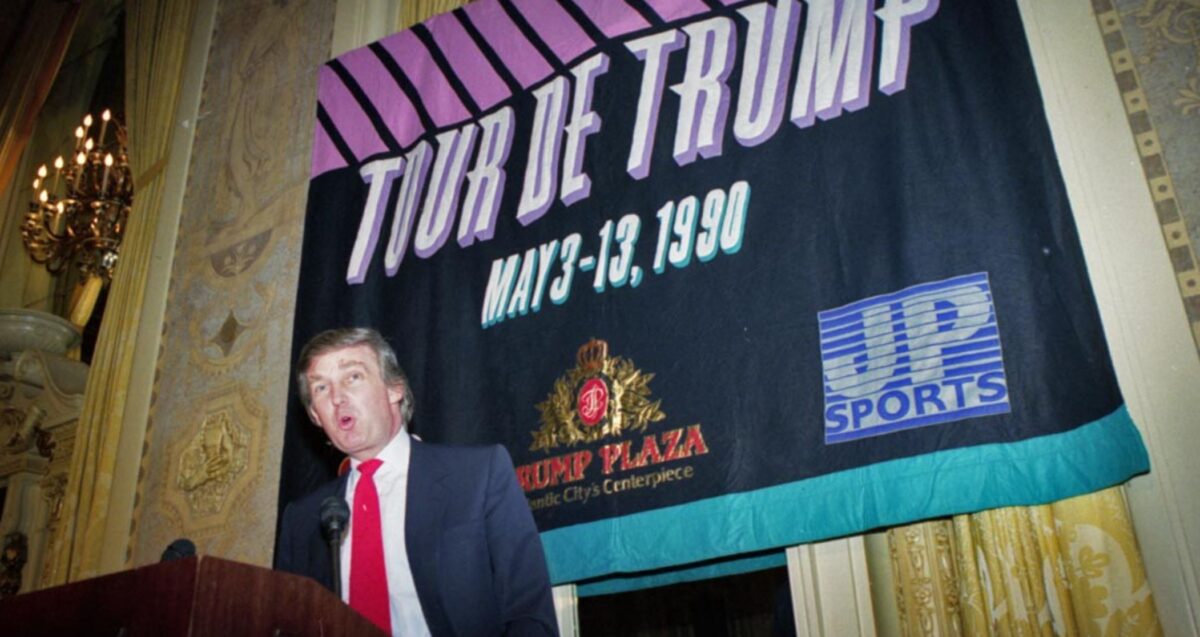 Дональд Трамп на старте гонки Tour De Trump в 1990 году